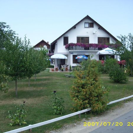 Guest House Adrijana Selište Drežničko Zewnętrze zdjęcie