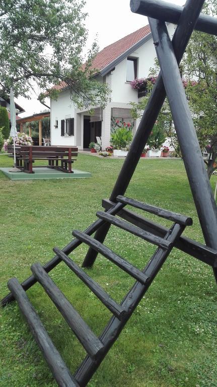 Guest House Adrijana Selište Drežničko Zewnętrze zdjęcie