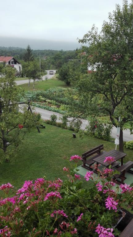 Guest House Adrijana Selište Drežničko Zewnętrze zdjęcie