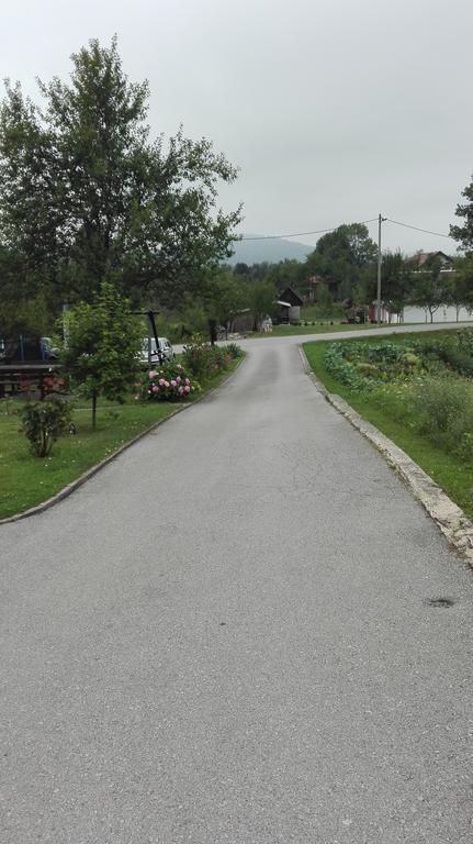 Guest House Adrijana Selište Drežničko Zewnętrze zdjęcie