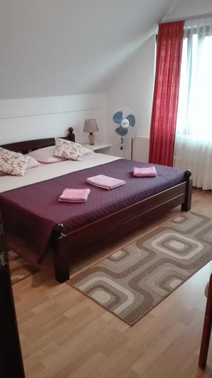 Guest House Adrijana Selište Drežničko Zewnętrze zdjęcie