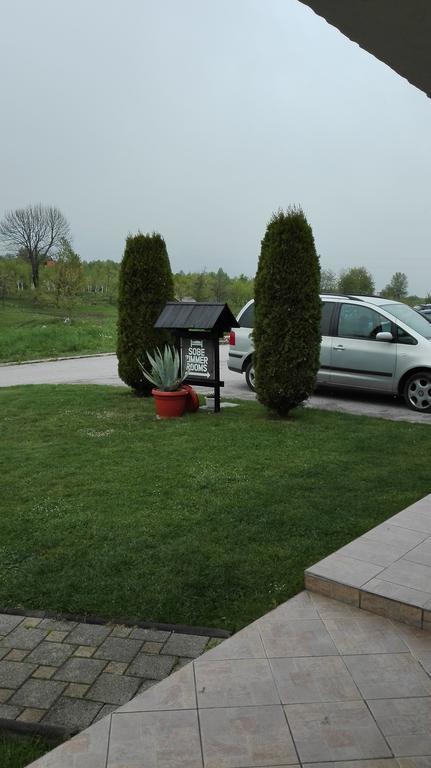 Guest House Adrijana Selište Drežničko Zewnętrze zdjęcie